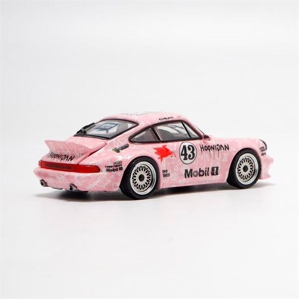 Mô hình xe Porsche 964 Singer RWB Rauht Welt Pig Pink No.43 HEC Hobby Expo China 2025 mở được nắp máy sau tỉ lệ 1:64 Decode OT64311