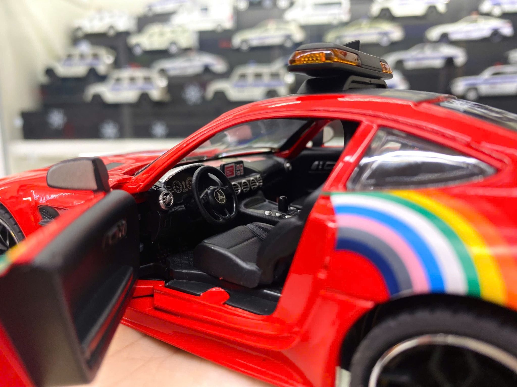 Mô hình xe dẫn đoàn đua F1 Mercedes Benz AMG GTR Safety car - full open - đánh lái - đèn - âm thanh tỉ lệ 1:24 Chezhi model OT600