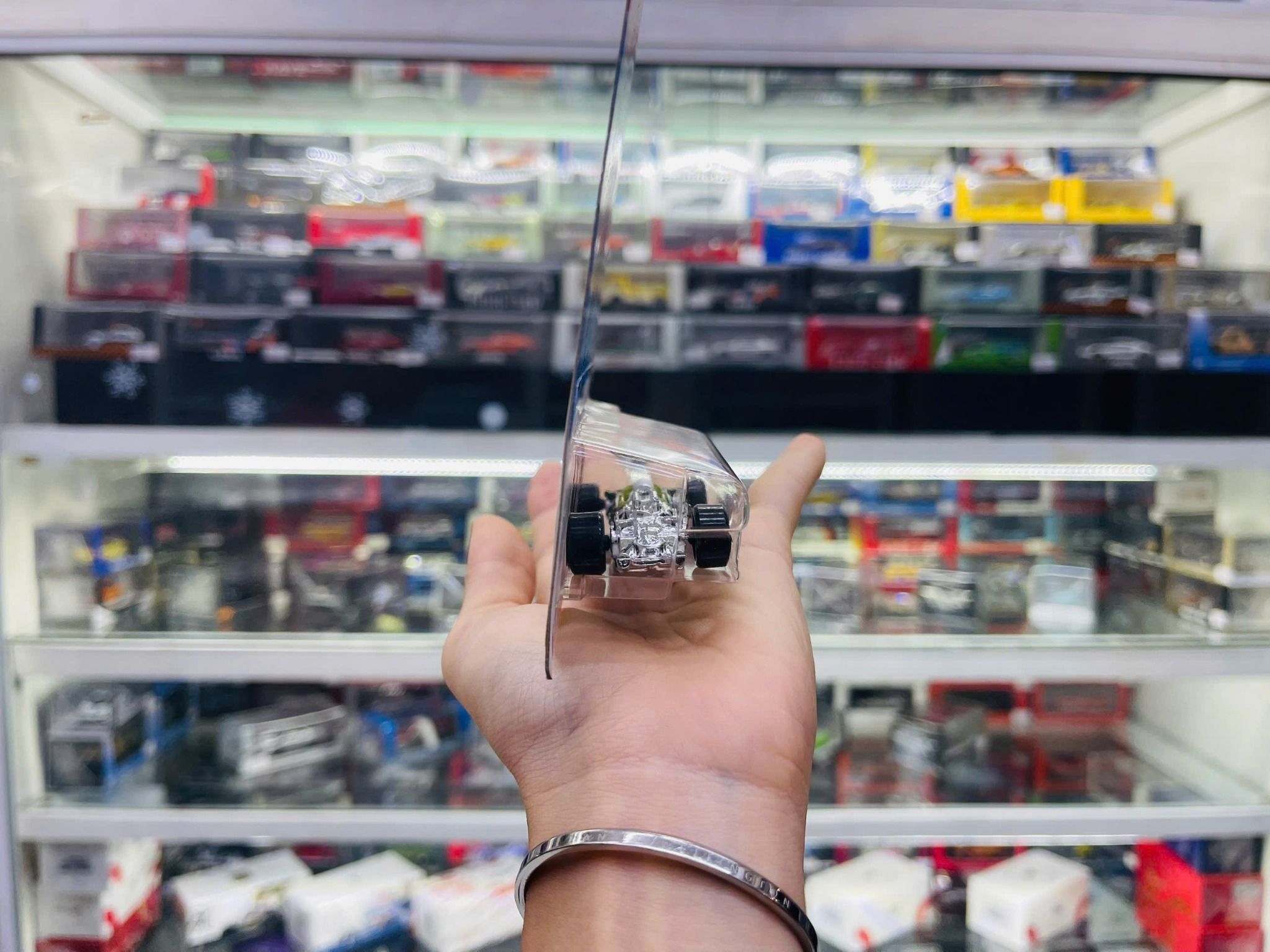 Đồ chơi mô hình xe Hot wheels kim loại có bản quyền chính hãng tỉ lệ 1:64 C4982