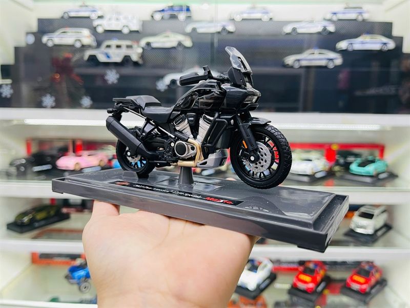 Mô hình xe mô tô Harley Davision Pan America 1200 2021 tỉ lệ 1:18 Maisto 39360 MT047