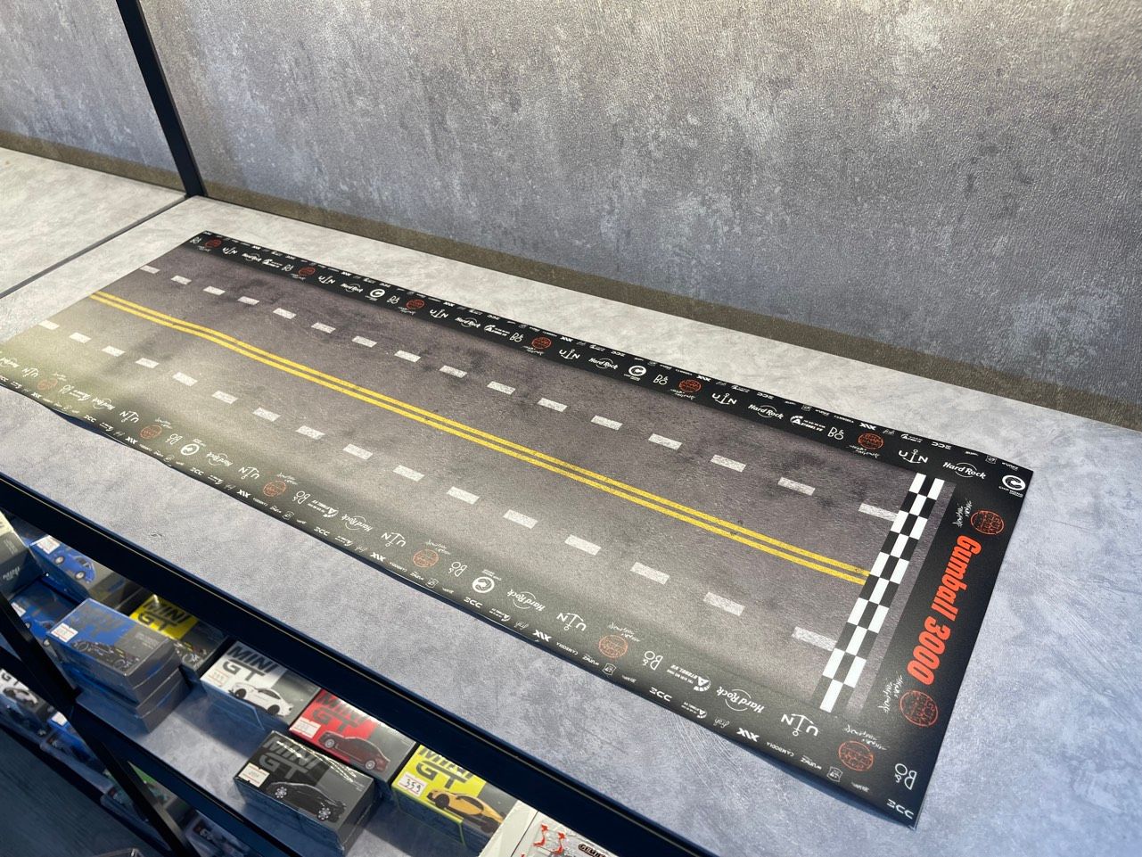 Diorama mặt đường/ bãi đỗ xe parking in PP cán mờ chống nước bụi bẩn khổ dài 20x60cm cho xe mô hình 1:64 DR030