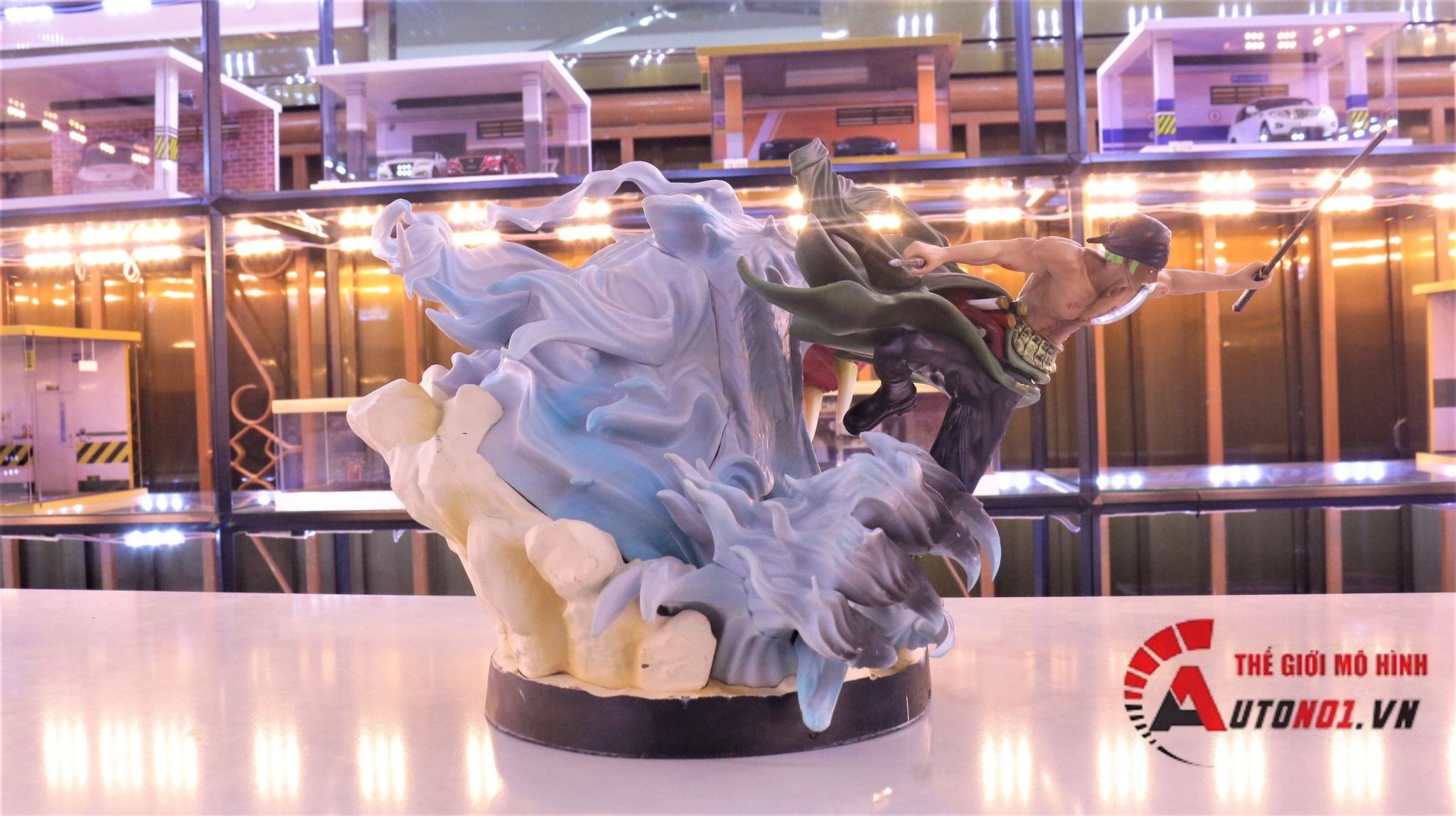 Mô hình nhân vật One Piece Zoro Gk & Hổ Trắng Resin 23cm FG107