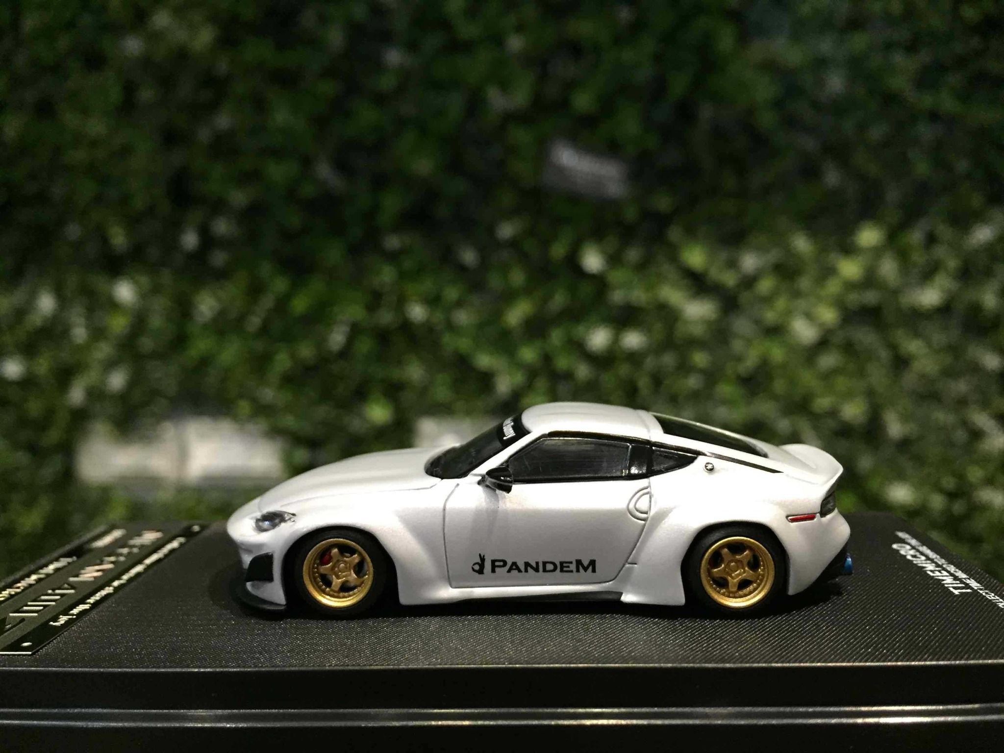 Mô hình xe Nissan 400Z tỉ lệ 1:64 Time Micro TM649103