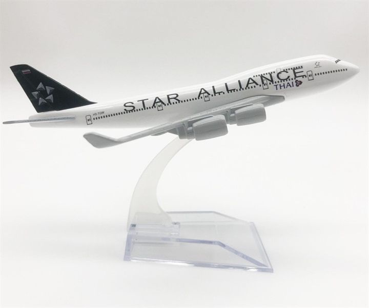 Mô hình máy bay Thai Star Alliance Boeing B747 16cm MB16088
