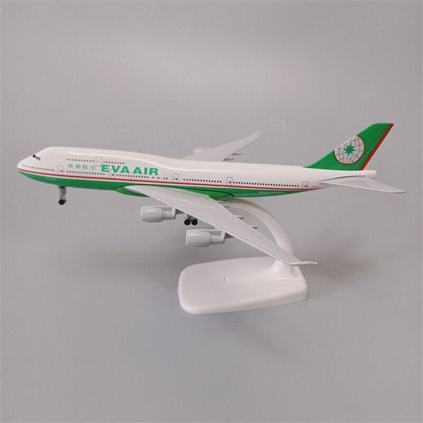 Mô hình máy bay EVA Air Boeing B747 20cm MB20102