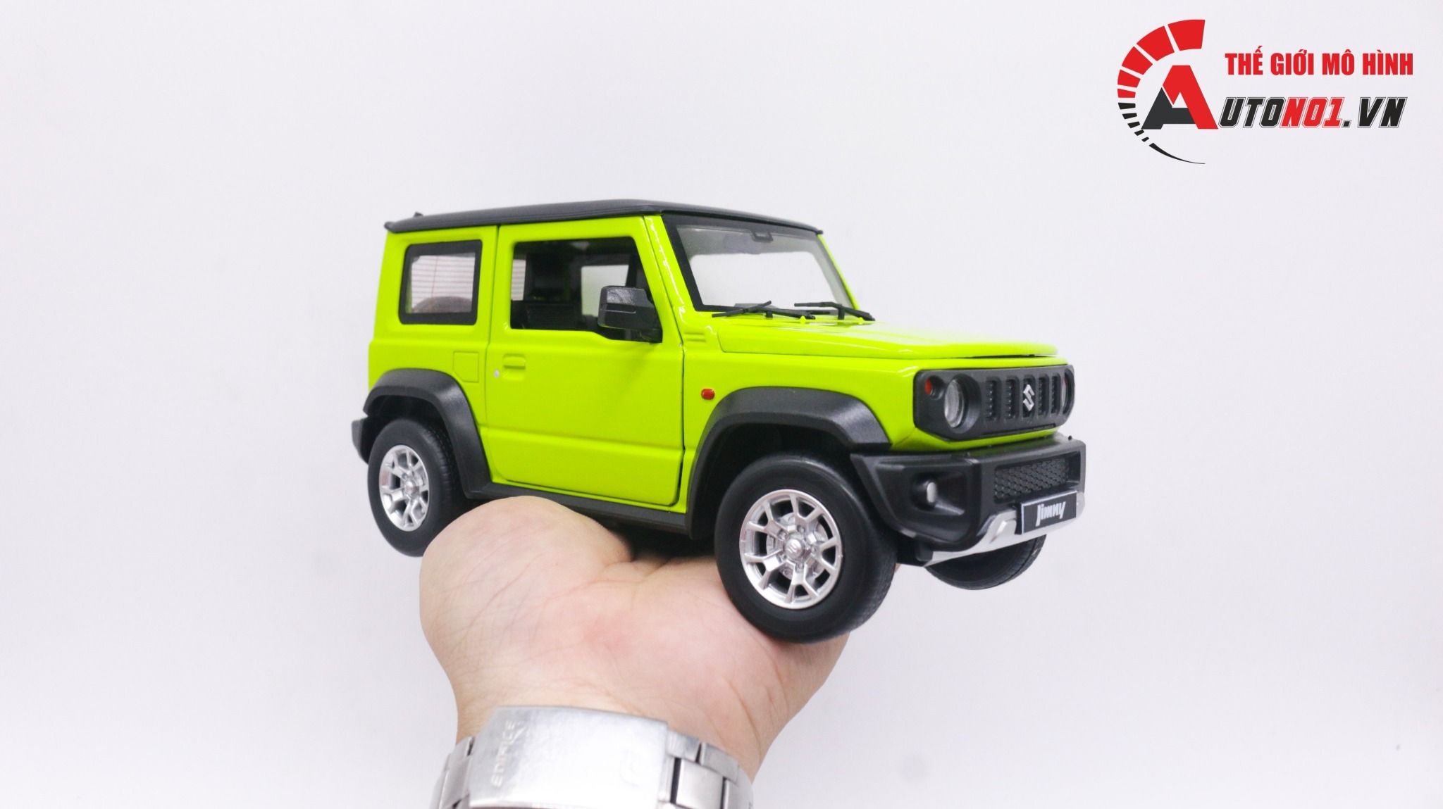 Mô hình xe Suzuki Jimny SUV địa hình 1:18 CCA OT134