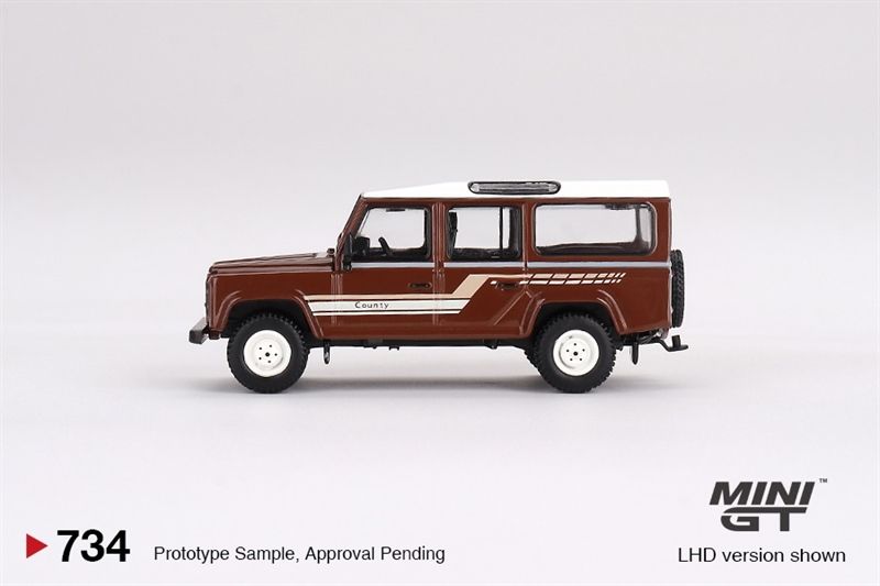Mô hình xe Land Rover Defender 110 1985 County Station Wagon Russet Brown tỉ lệ 1:64 MiniGT MGT00734