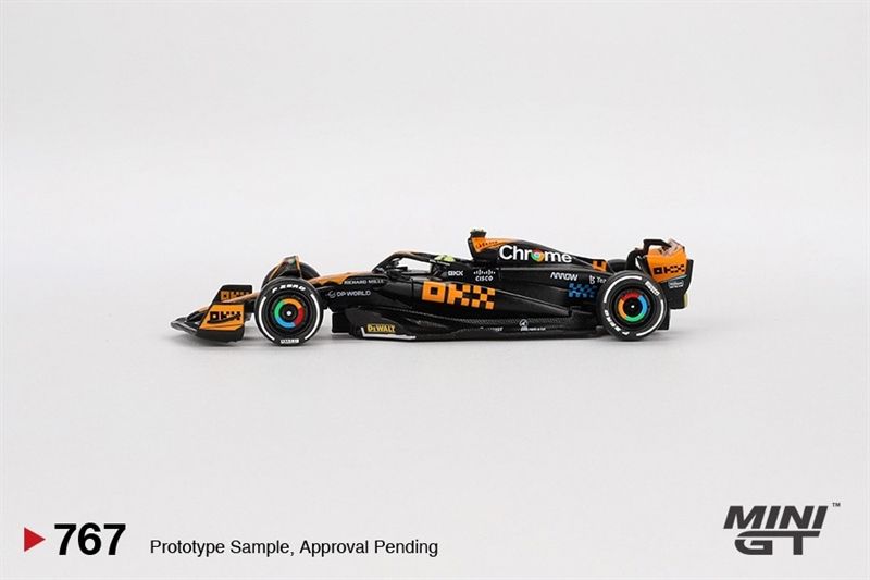 Mô hình xe McLaren MCL60 #4 Lando Norris 2023 F1 2023 Japanese GP 2nd Place bản card tỉ lệ 1:64 MiniGT MGT00767-CH