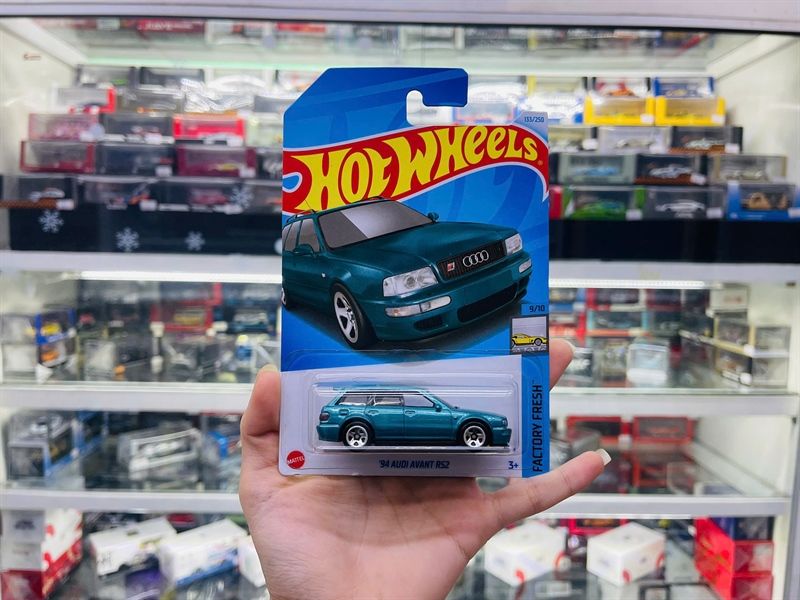 Đồ chơi mô hình xe Hot wheels kim loại có bản quyền chính hãng tỉ lệ 1:64 C4982