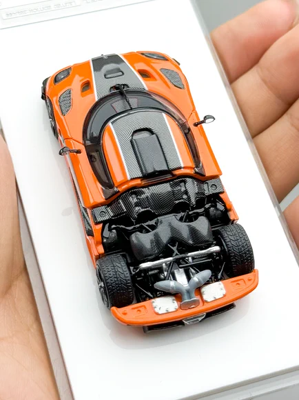 Mô hình xe Koenigsegg One:1 Open Tail mở được nắp máy sau tỉ lệ 1:64 MJ model LMLF-one1