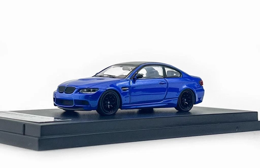 Mô hình xe BMW M3 E92 Coupe tỉ lệ 1:64 Fine model OT64314