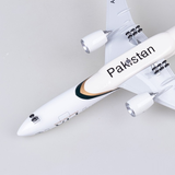  Mô hình máy bay Pakistan PIA Airlines Boeing B777 47cm có đèn led tự động theo tiếng vỗ tay hoặc chạm MB47067 