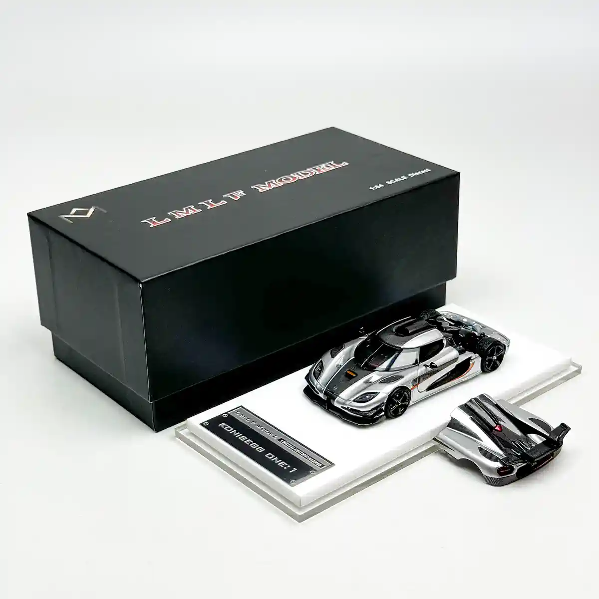 Mô hình xe Koenigsegg One:1 Open Tail mở được nắp máy sau tỉ lệ 1:64 MJ model LMLF-one1