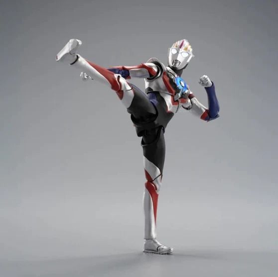 Mô hình nhân vật siêu nhân điện quang Ultra Man ORB SHF tỉ lệ 18CM ZD Toys FG305