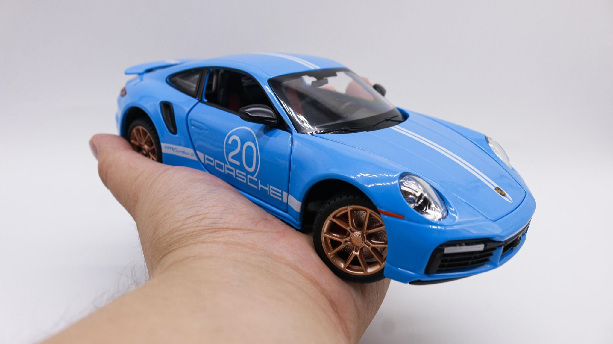  Mô hình xe Porsche 911 Turbo S 1:24 Miniauto OT338 