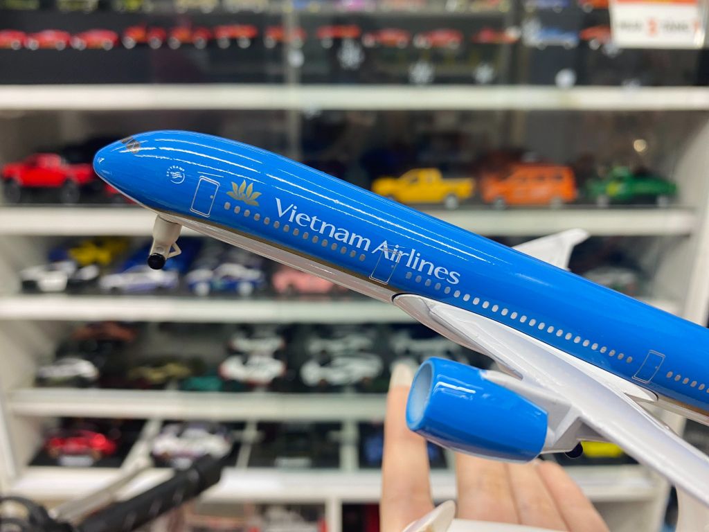 Mô hình máy bay Viet Nam Airlines VN-A886 Airbus A350-900 20cm MB20010