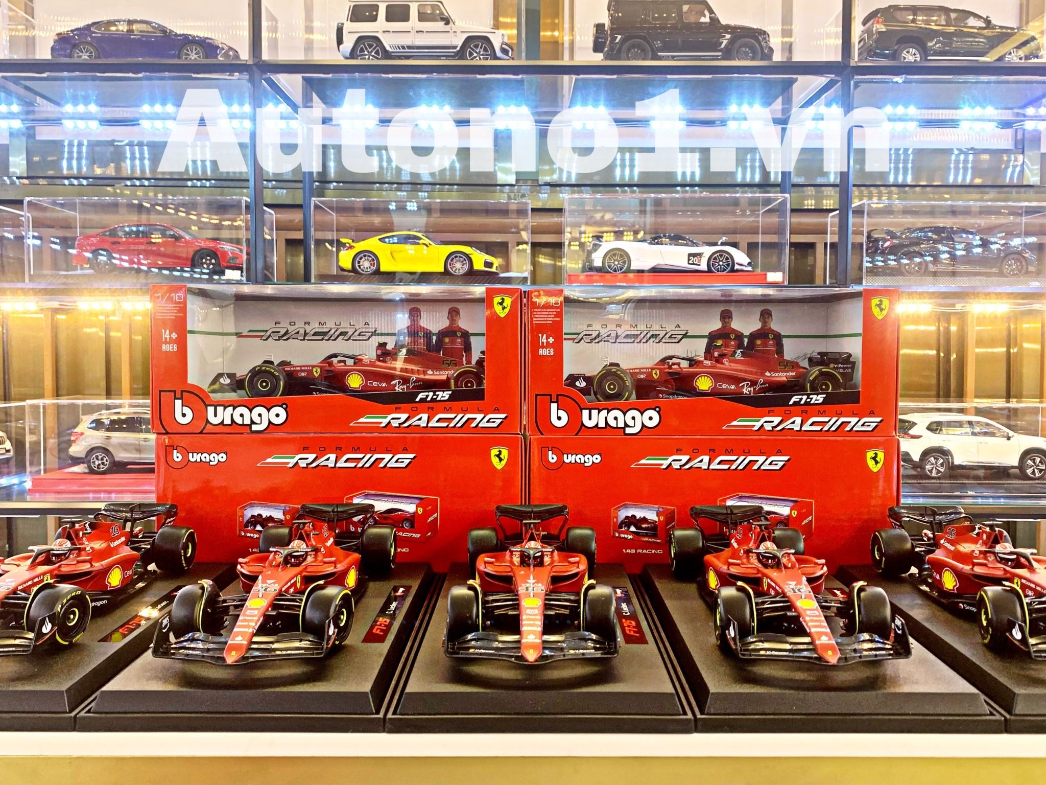 Mô hình xe đua F1-75 Ferrari Formula Racing 2022 tỉ lệ 1:18 Bburago 8115