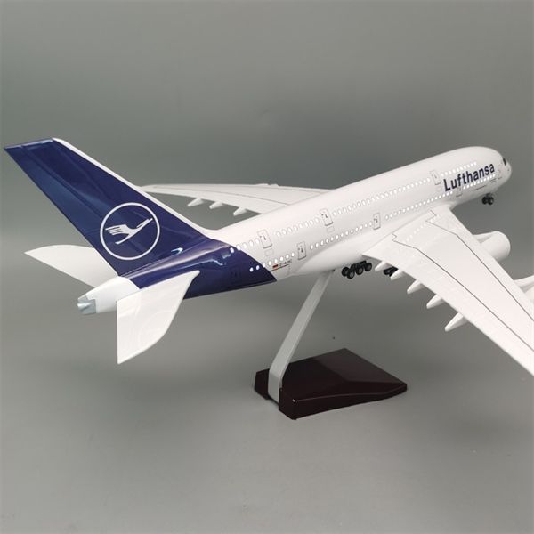 Mô hình máy bay Germany Lufthansa Airbus A380 có đèn led tự động theo tiếng vỗ tay hoặc chạm MB47036