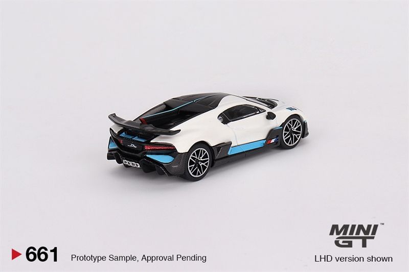 Mô hình xe Bugatti Divo White 2022 bản card tỉ lệ 1:64 MiniGT x Mijio MGT00661