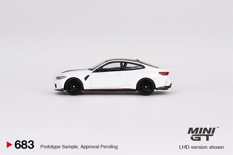 Mô hình xe BMW M4 CSL Alpine White tỉ lệ 1:64 MiniGT MGT00683