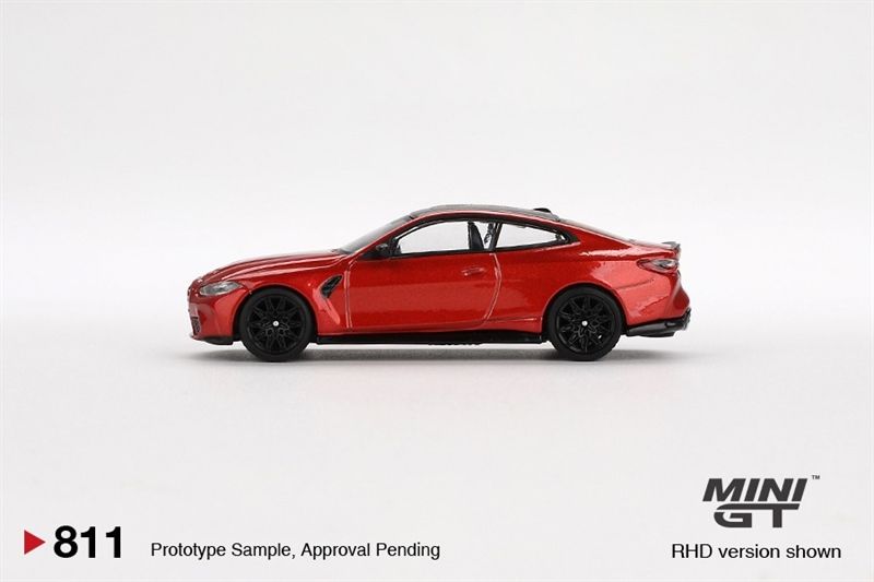 Mô hình xe BMW M4 Competition (G82) Sakhir Orange bản card tỉ lệ 1:64 MiniGT MGT00811-BL