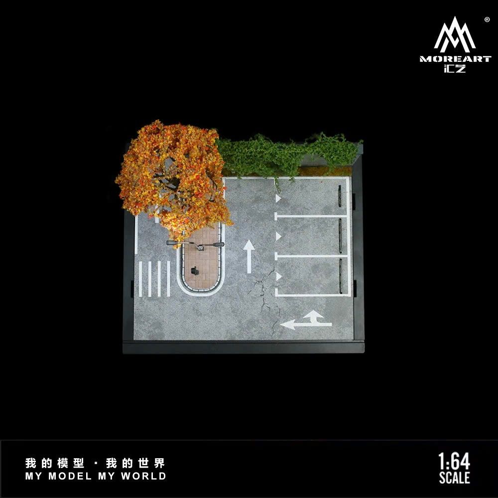 Hộp trưng bày mô phỏng bãi giữ xe có phụ kiện + đèn đường + có mica tỉ lệ 1:64 More Art MO960203