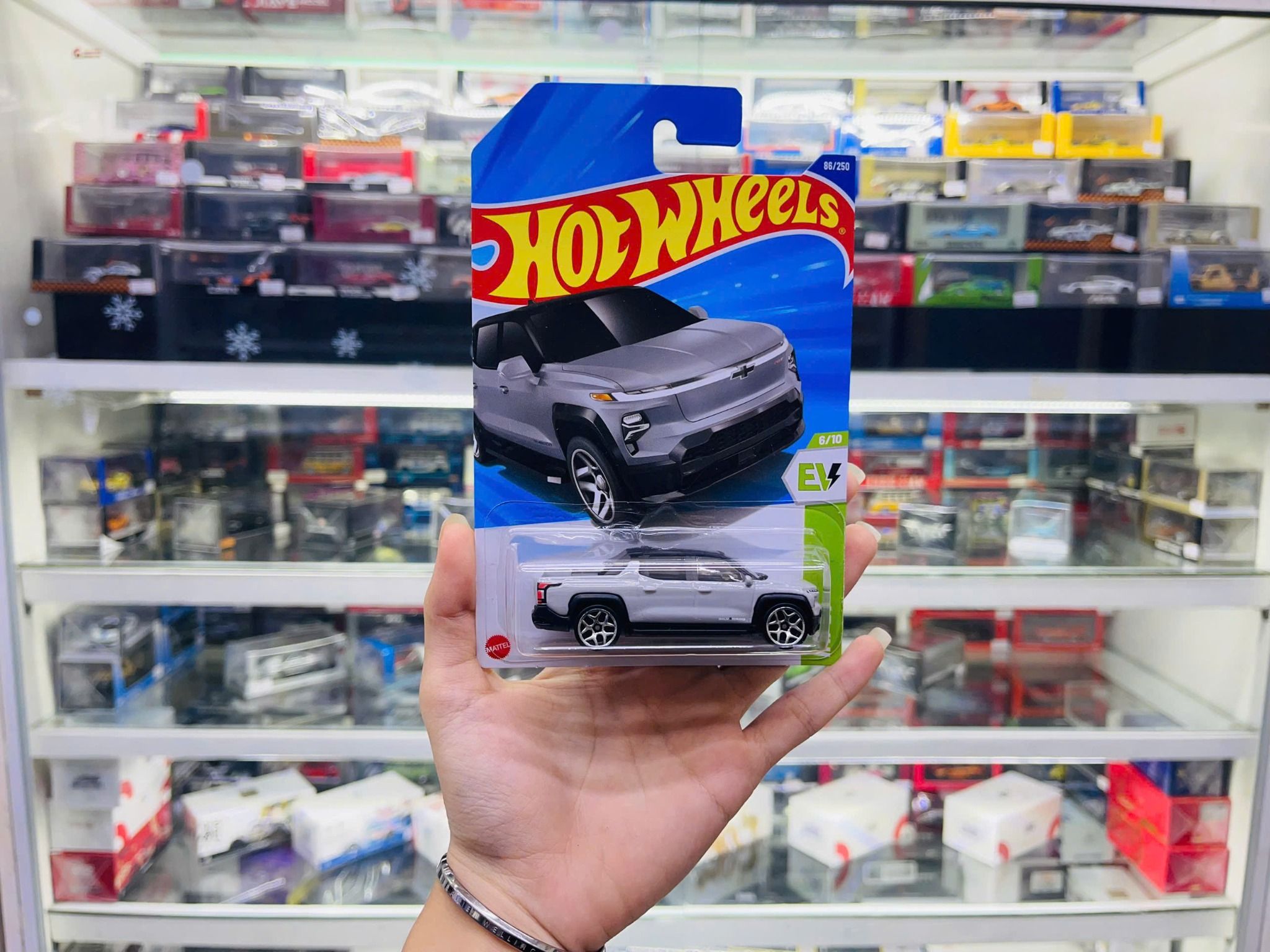 Đồ chơi mô hình xe Hot wheels kim loại có bản quyền chính hãng tỉ lệ 1:64 C4982