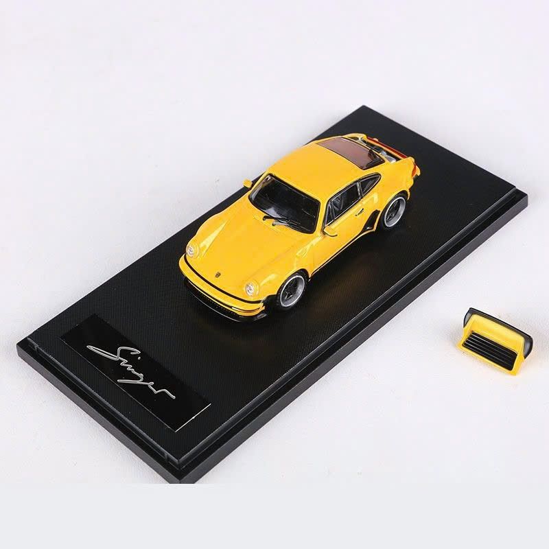 Mô hình xe Porsche 930 Singer Turbo modified version có hộp mica tỉ lệ 1:64 Rhino Model RM64-XH930-4