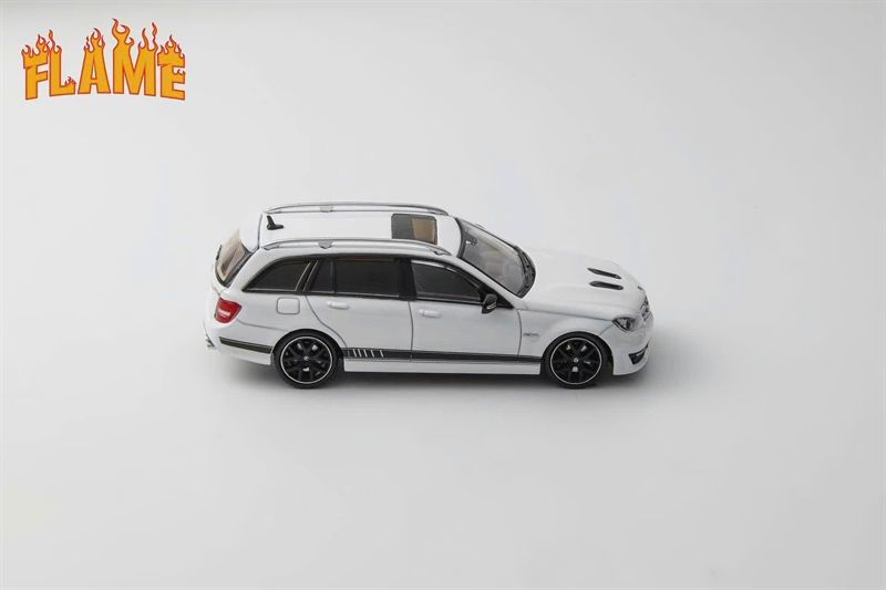 Mô hình xe Mercedes-Benz C63 AMG Edition 507 tỉ lệ 1:64 Flame Model OT64100