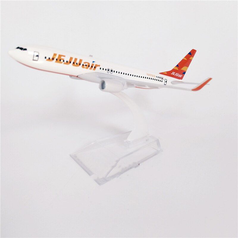 Mô hình máy bay vận chuyển Hàn Quốc Korea Jeju Air Boeing B737 16cm MB16038
