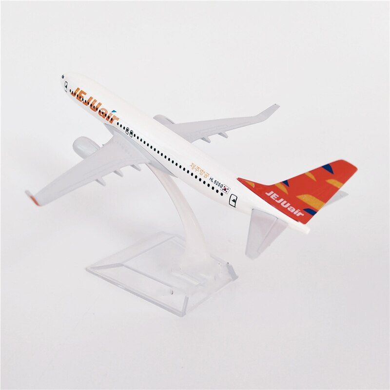 Mô hình máy bay vận chuyển Hàn Quốc Korea Jeju Air Boeing B737 16cm MB16038