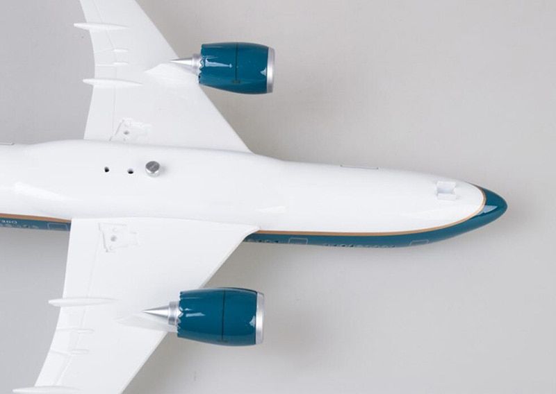 Mô hình máy bay Vietnam Airlines Dreamliner Boeing B787 47cm 1:130 có đèn led tự động theo tiếng vỗ tay hoặc chạm MB47002