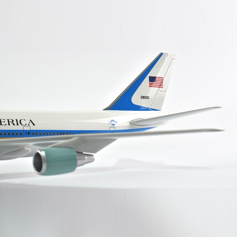  Mô hình máy bay Chuyên cơ tổng thống Mỹ Air Force One Boeing B747 47cm 1:130 có đèn led tự động theo tiếng vỗ tay hoặc chạm MB47001 