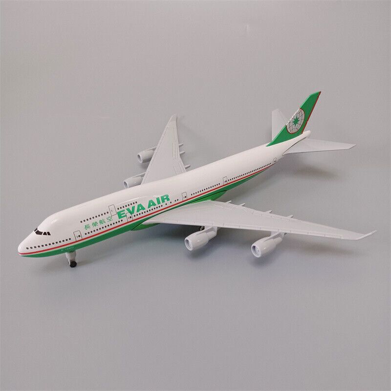 Mô hình máy bay EVA Air Boeing B747 20cm MB20102