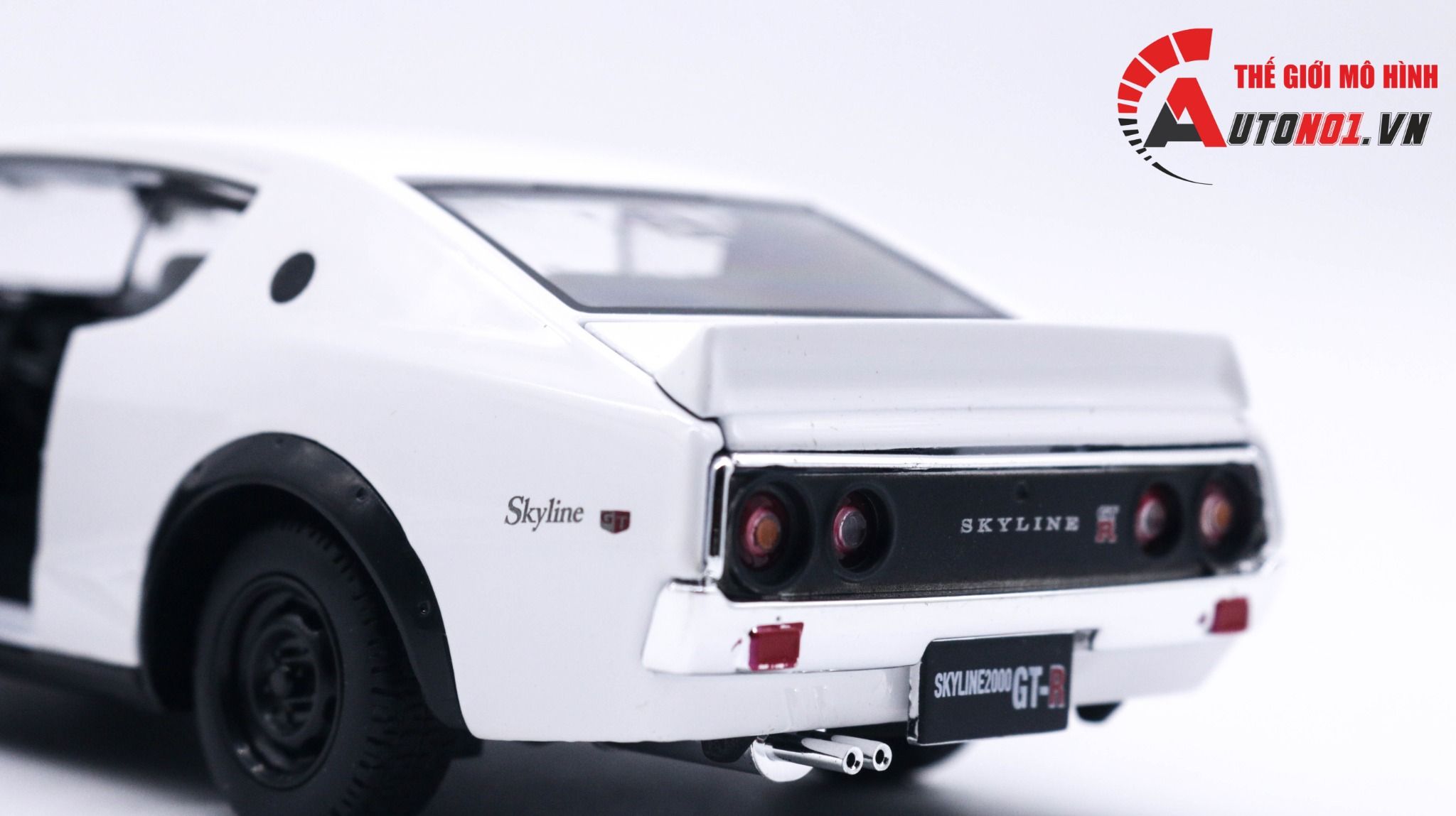  Mô hình xe Skyline 2000 GT-R 1973 tỉ lệ 1:24 Maisto OT131 