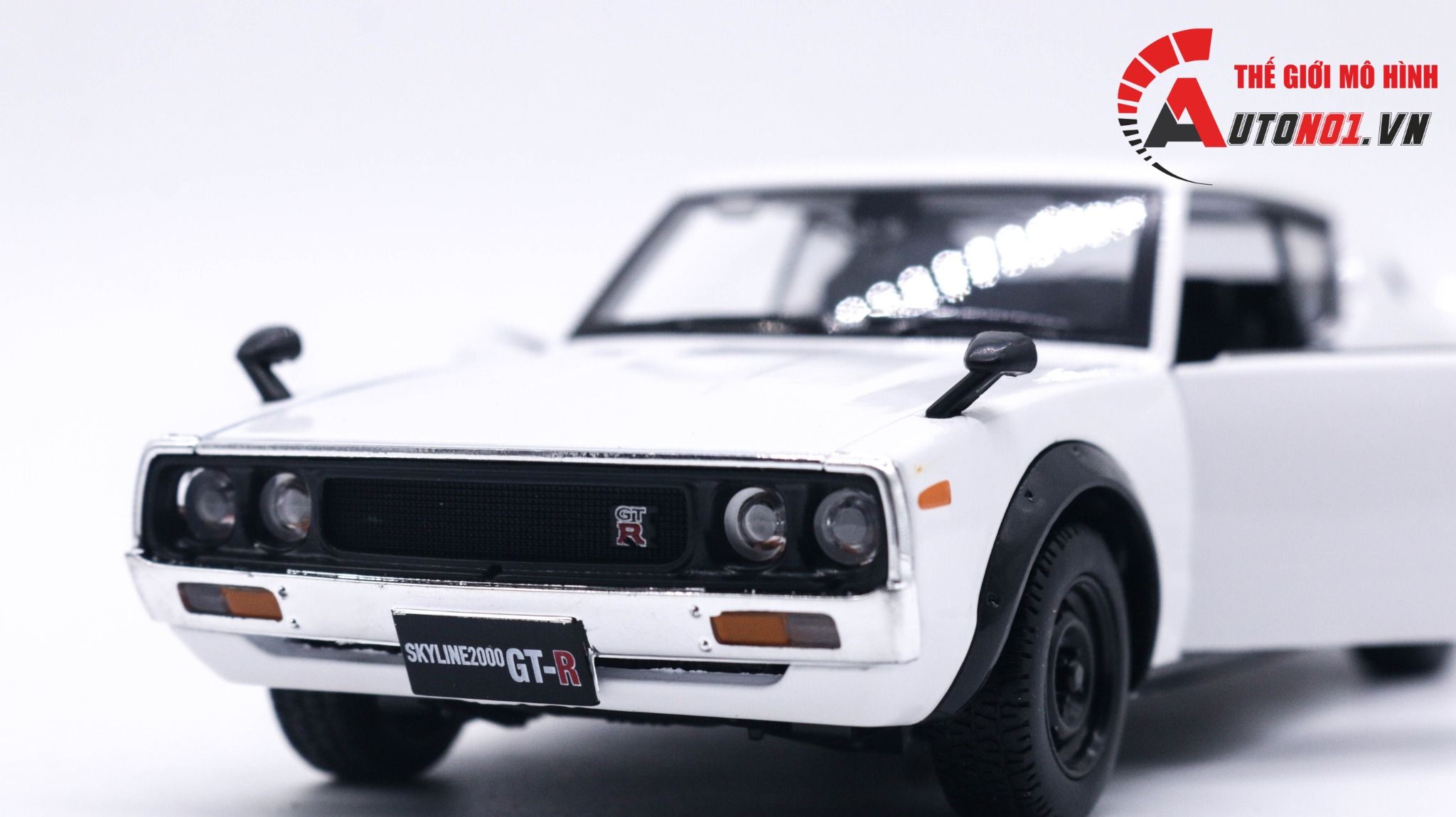  Mô hình xe Skyline 2000 GT-R 1973 tỉ lệ 1:24 Maisto OT131 