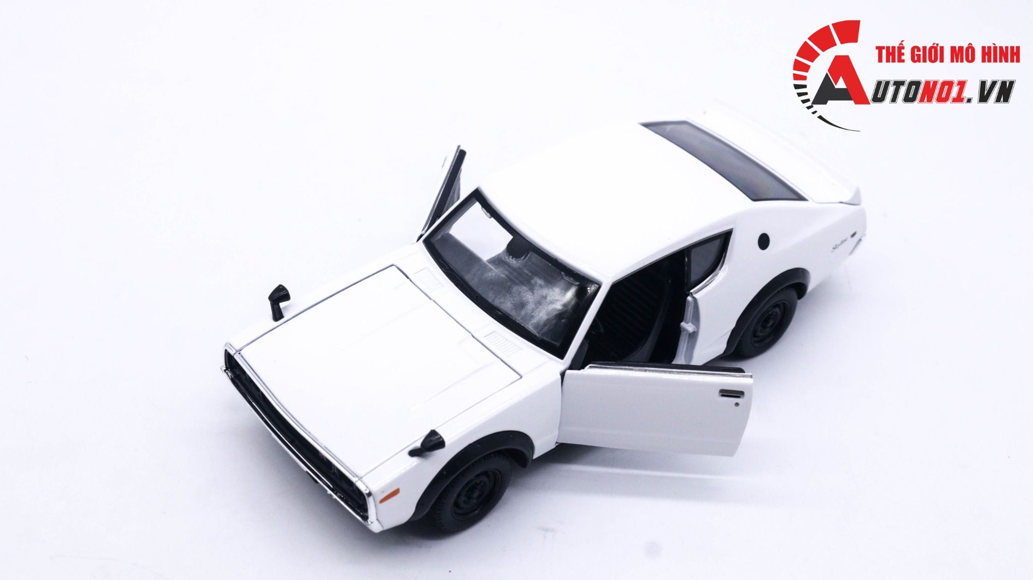  Mô hình xe Skyline 2000 GT-R 1973 tỉ lệ 1:24 Maisto OT131 