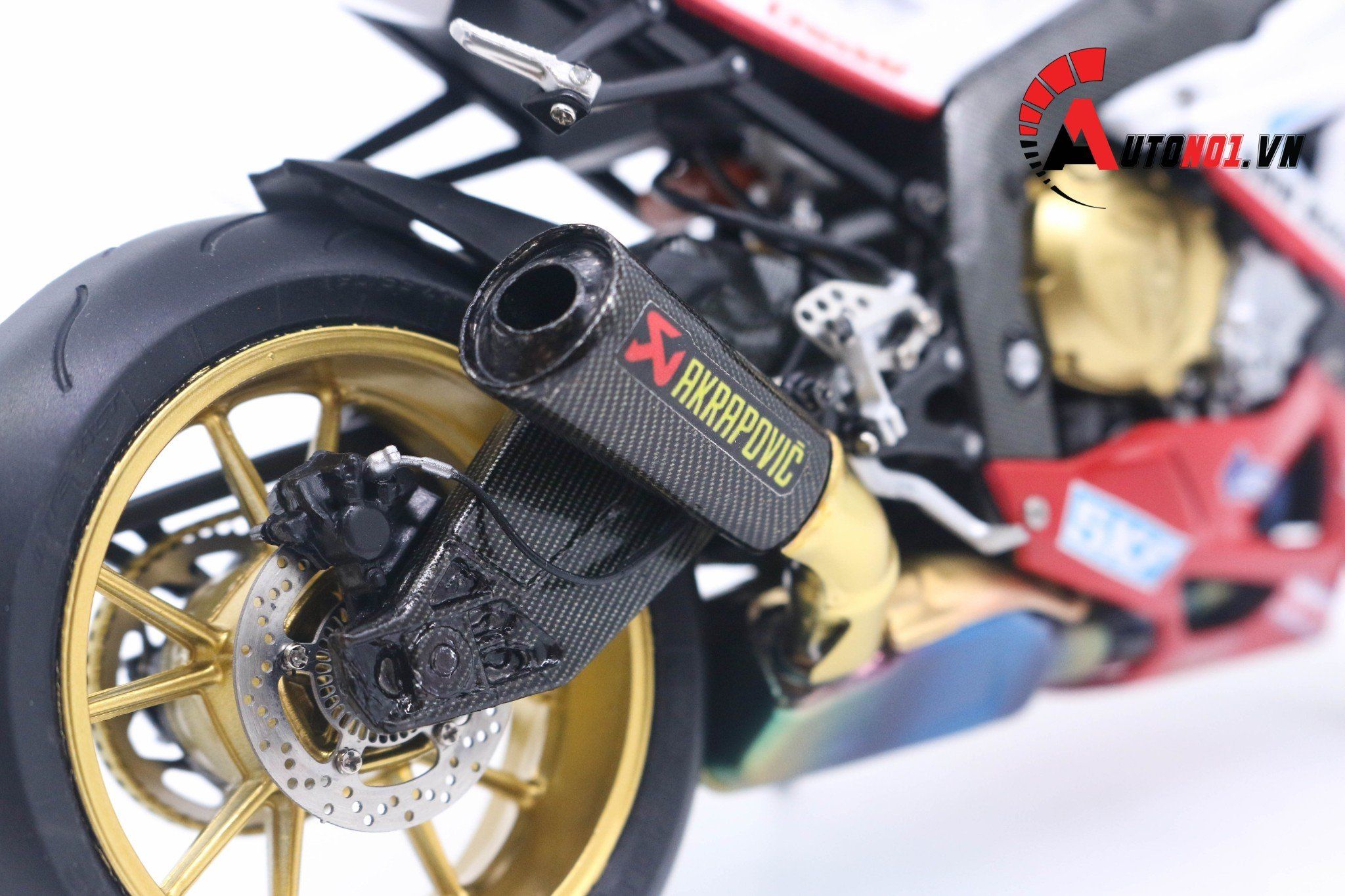  MÔ HÌNH XE ĐỘ BMW S1000RR CUSTOM CARBON AUTONO1 1:10 SCHUCO 