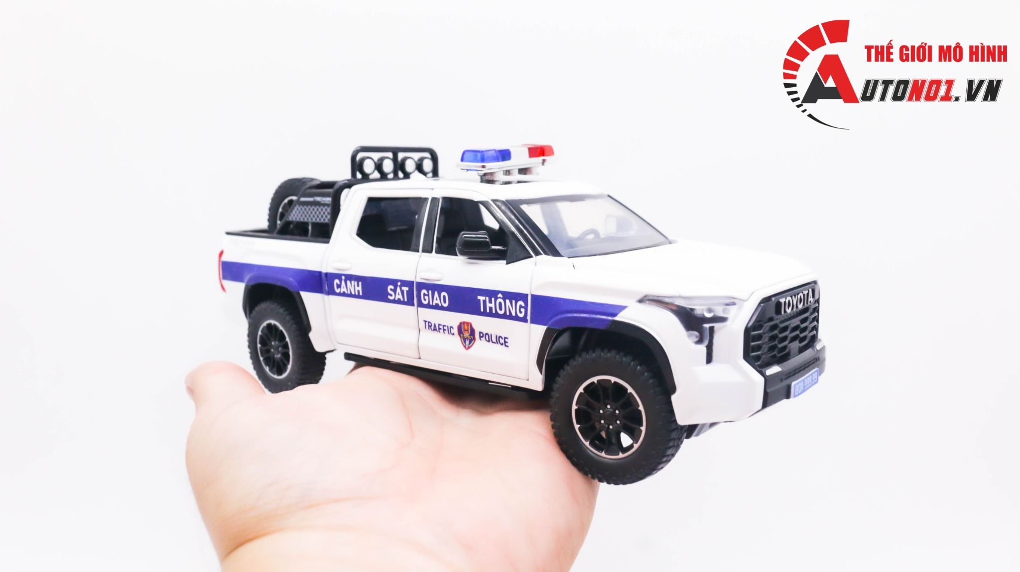  Mô hình xe ô tô độ CSGT Toyota Tundra 4x4 2022 full open tỉ lệ 1:24 Alloy model Autono1 OT185 