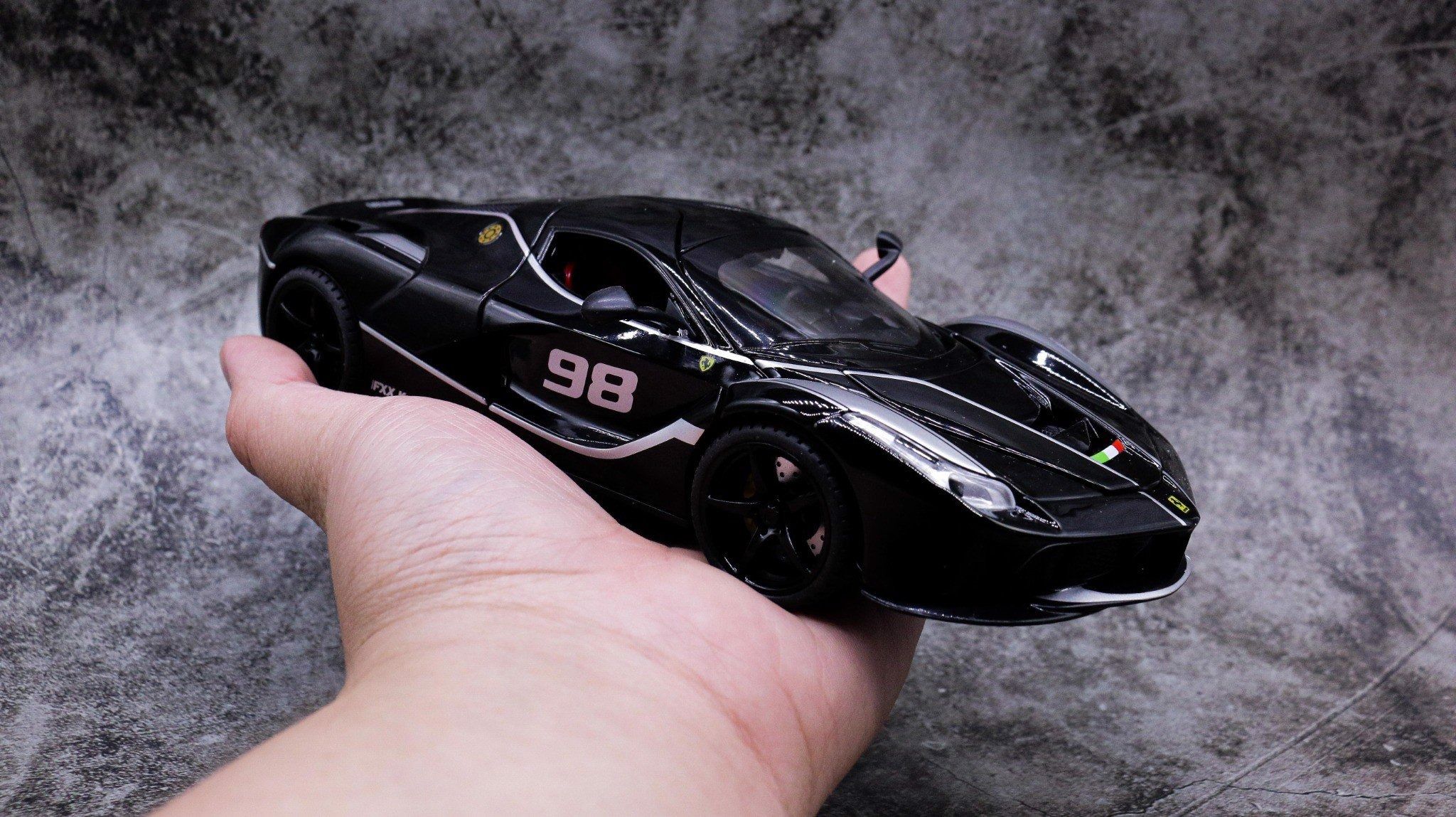 Mô hình xe Ferrari FXX K Evo tỉ lệ 1:24 Jiaye Model OT049