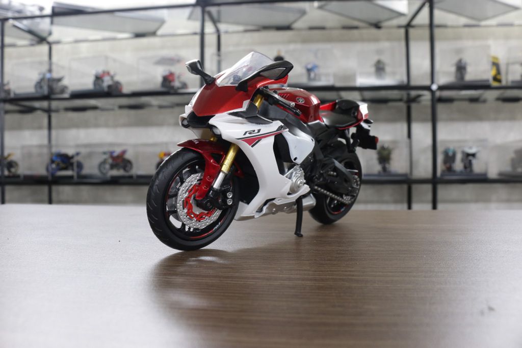 THANH LÝ MÔ HÌNH YAMAHA YZF R1 RED 1:12 MSZ MẤT HỘP VÀ CHỐNG XE BỊ CONG TL222