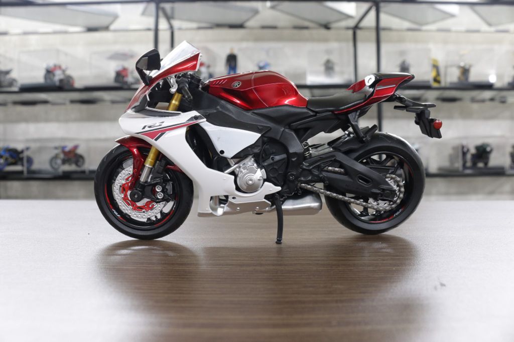 THANH LÝ MÔ HÌNH YAMAHA YZF R1 RED 1:12 MSZ MẤT HỘP VÀ CHỐNG XE BỊ CONG TL222