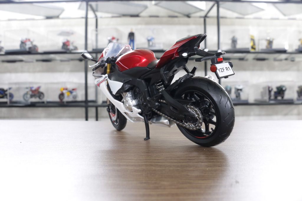 THANH LÝ MÔ HÌNH YAMAHA YZF R1 RED 1:12 MSZ MẤT HỘP VÀ CHỐNG XE BỊ CONG TL222