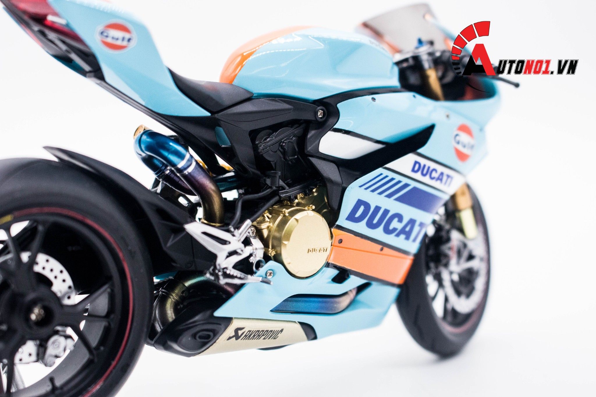 Mô hình cao cấp Ducati 1199 Panigale Gulf 1:12 Tamiya D050