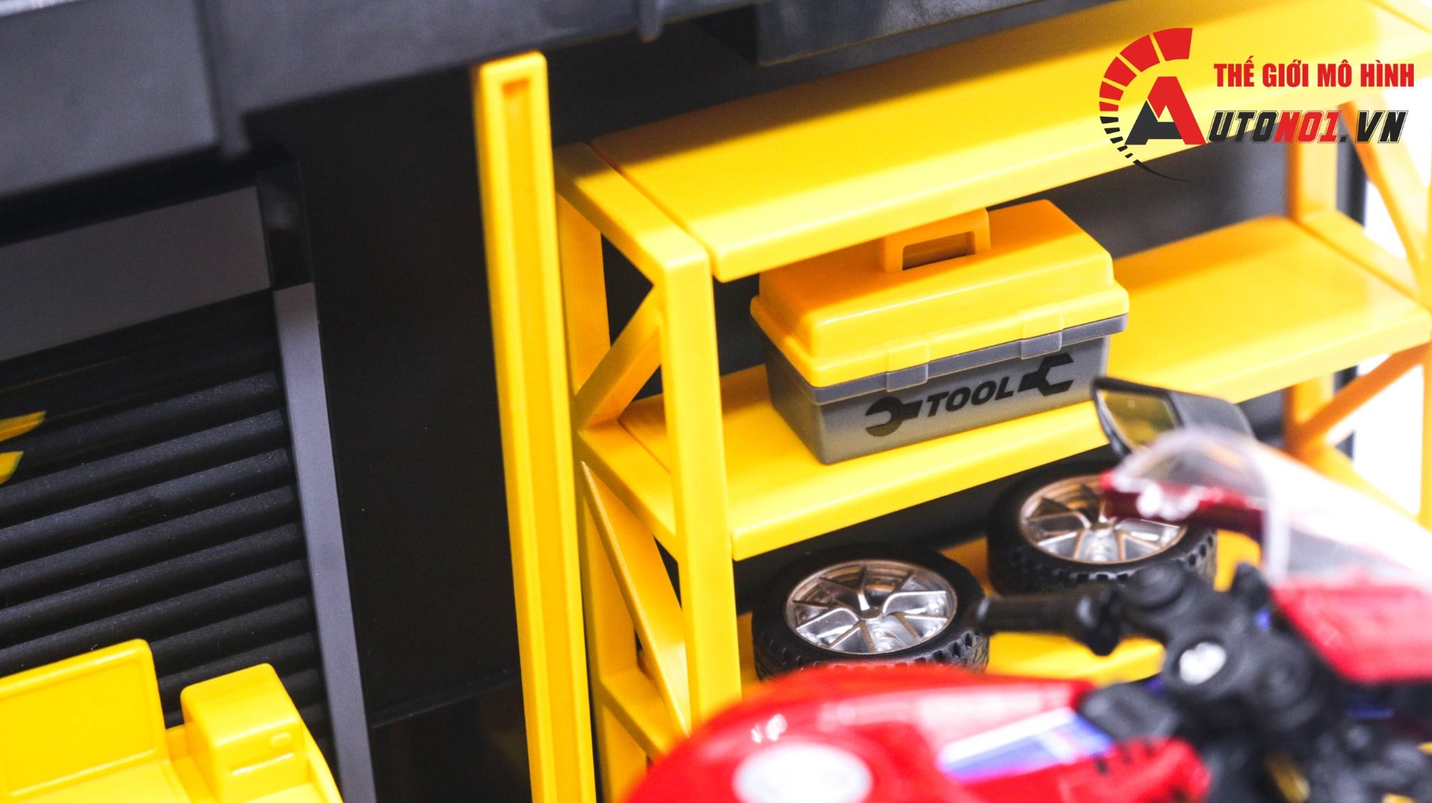 Hộp mica trưng bày diorama có phụ kiện gara, đèn led và cầu nâng xe cho ô tô 1:24 mô tô 1:12 kích thước 27x17.3x14.5cm DIY PK412