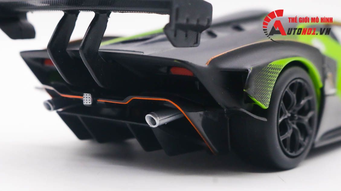 Mô hình xe Lamborghini Essenza SCV12 có bản quyền chính hãng, đánh lái được, mở được 2 cửa tỉ lệ 1:24 BBurago OT24006