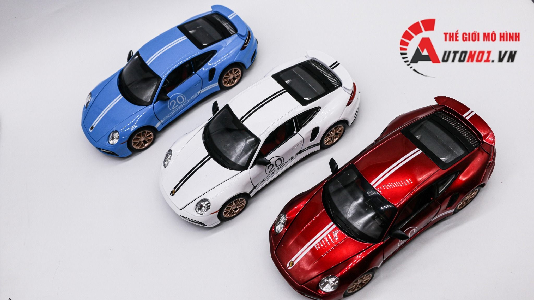  Mô hình xe Porsche 911 Turbo S 1:24 Miniauto OT338 