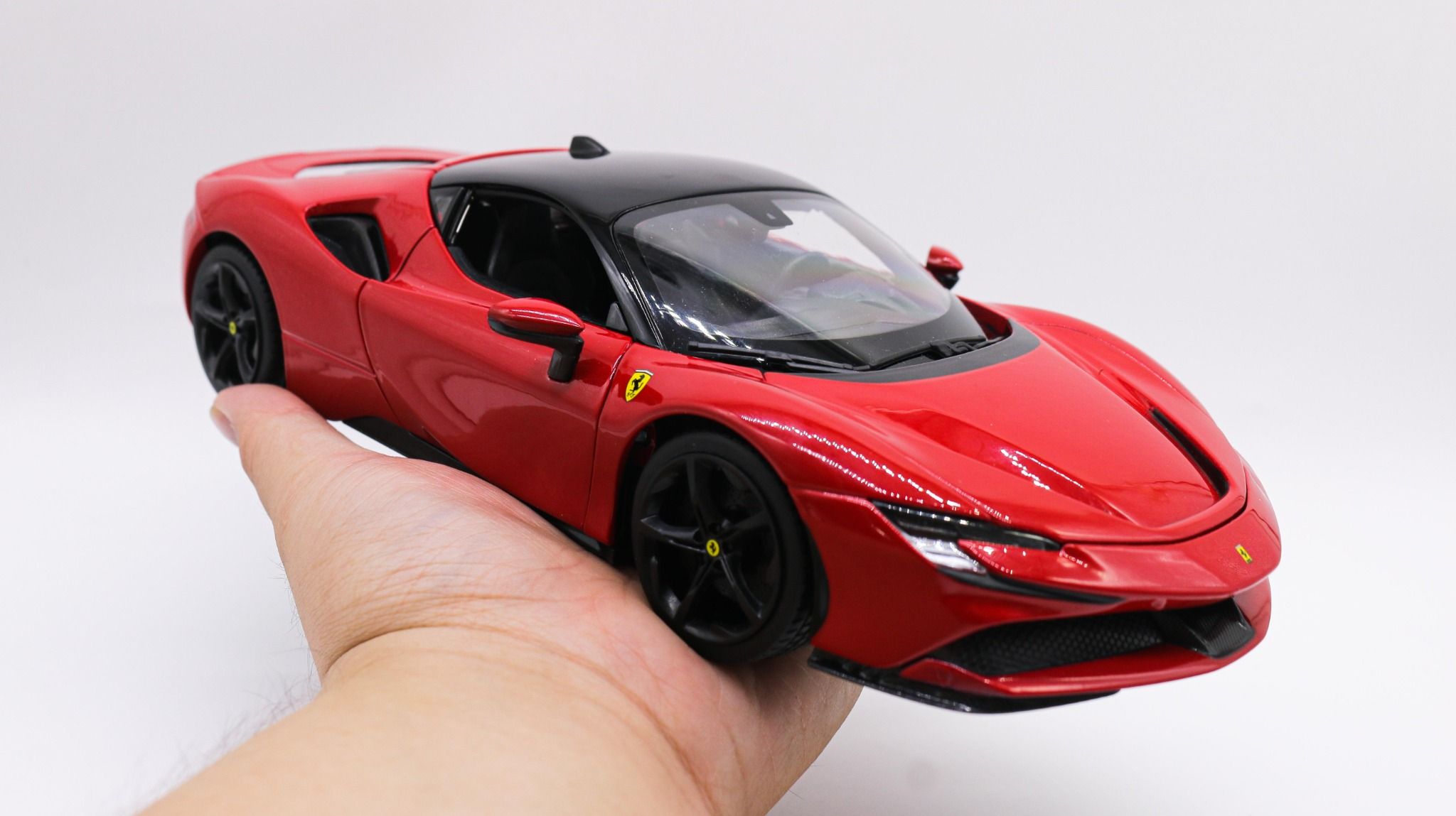  Mô hình xe Ferrari Sf90 Stradale Red 1:18 Bburago 7936 