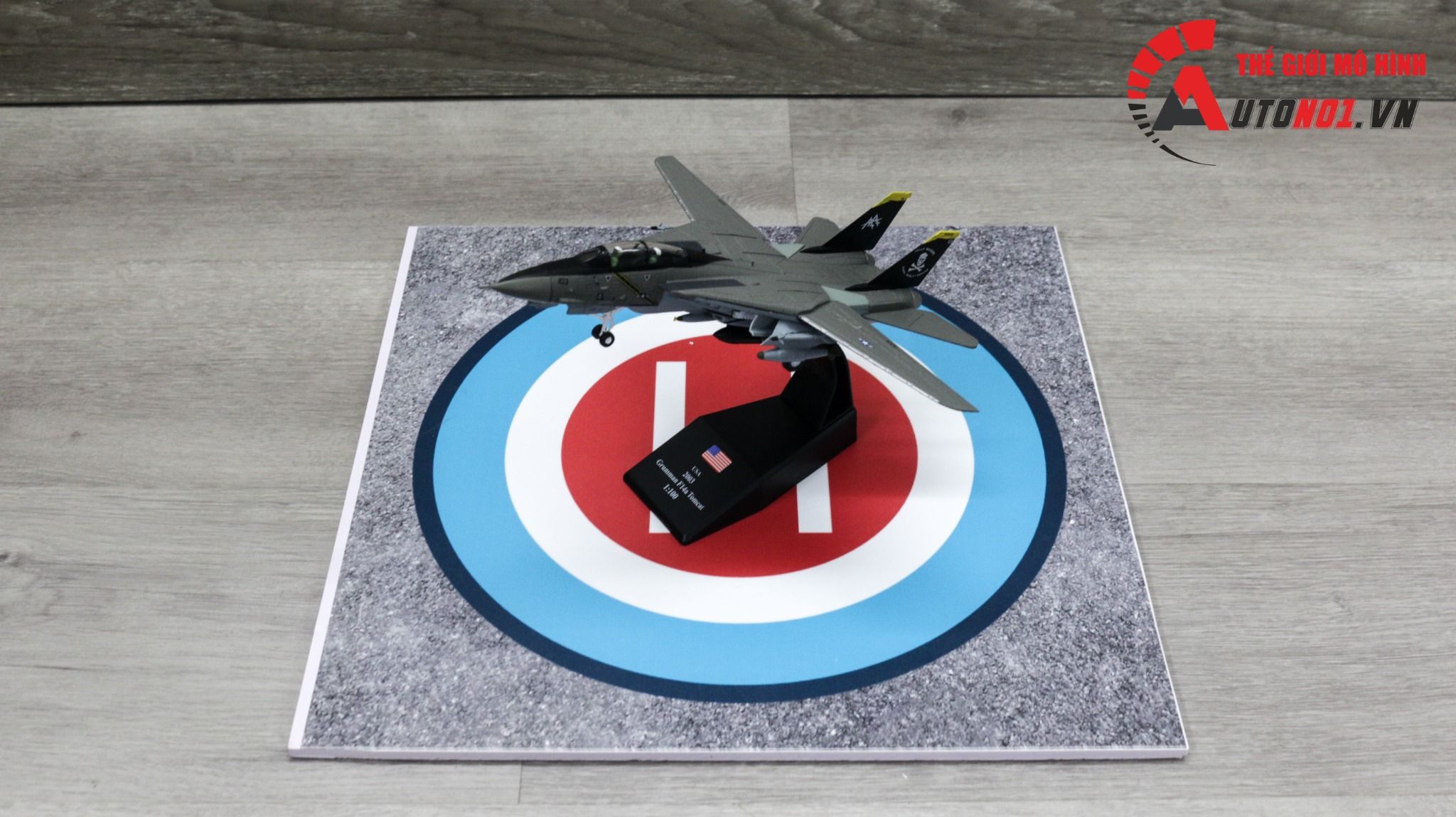 Diorama airport mô hình bãi đỗ máy bay trực thăng 30x30cm DR027