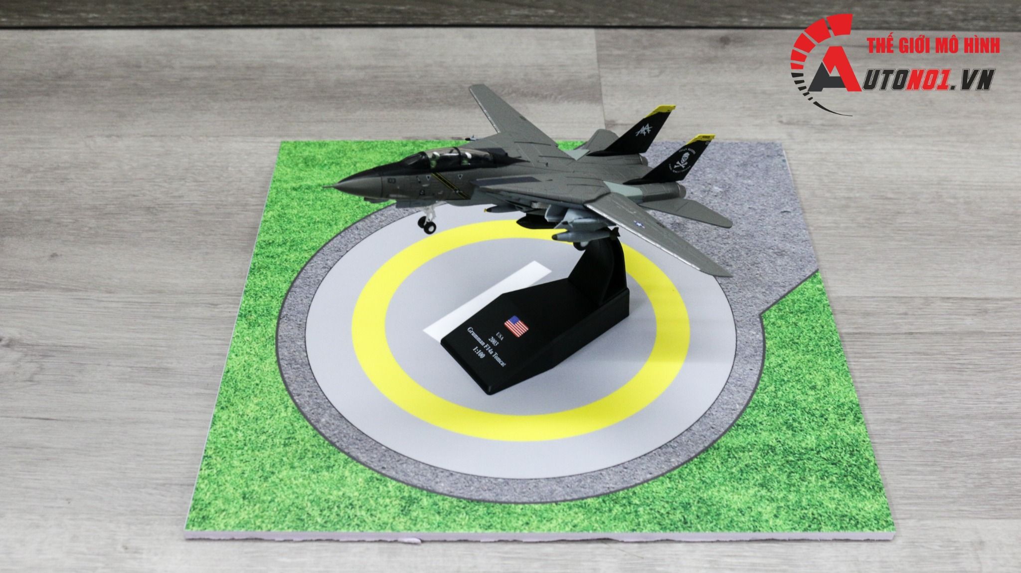 Diorama airport mô hình bãi đỗ máy bay trực thăng 30x30cm DR027